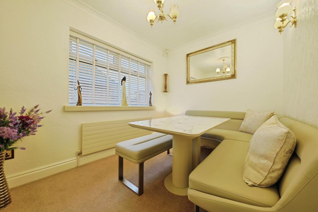 Bowmandale, Barton-Upon-Humber, Lincolnshire, DN18 5EE photo 3