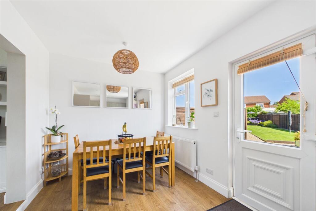 St. Pauls Road, Chichester - More