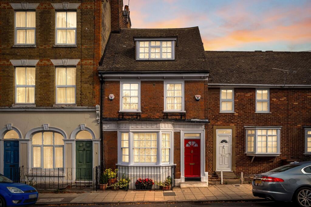 Main image of property: Garden Street, Gillingham, ME7