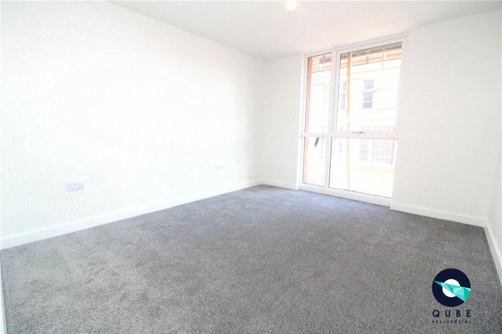 Apartment in Salford, Greater Manchester - View 4
