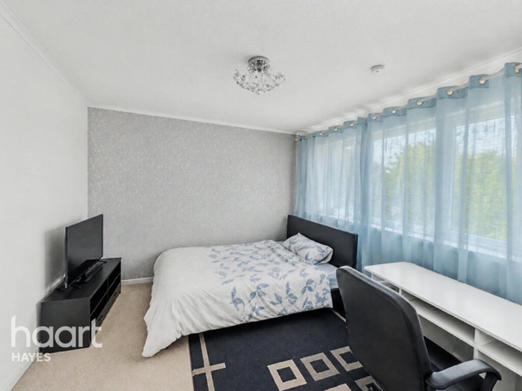House in London, Charville, Hillingdon - View 4