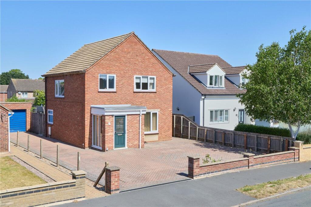 Edinburgh Road, Newmarket, Suffolk, CB8