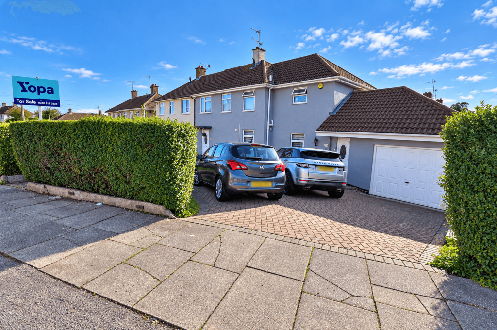 Main image of property: Saunderson Road, Leicester, LE4