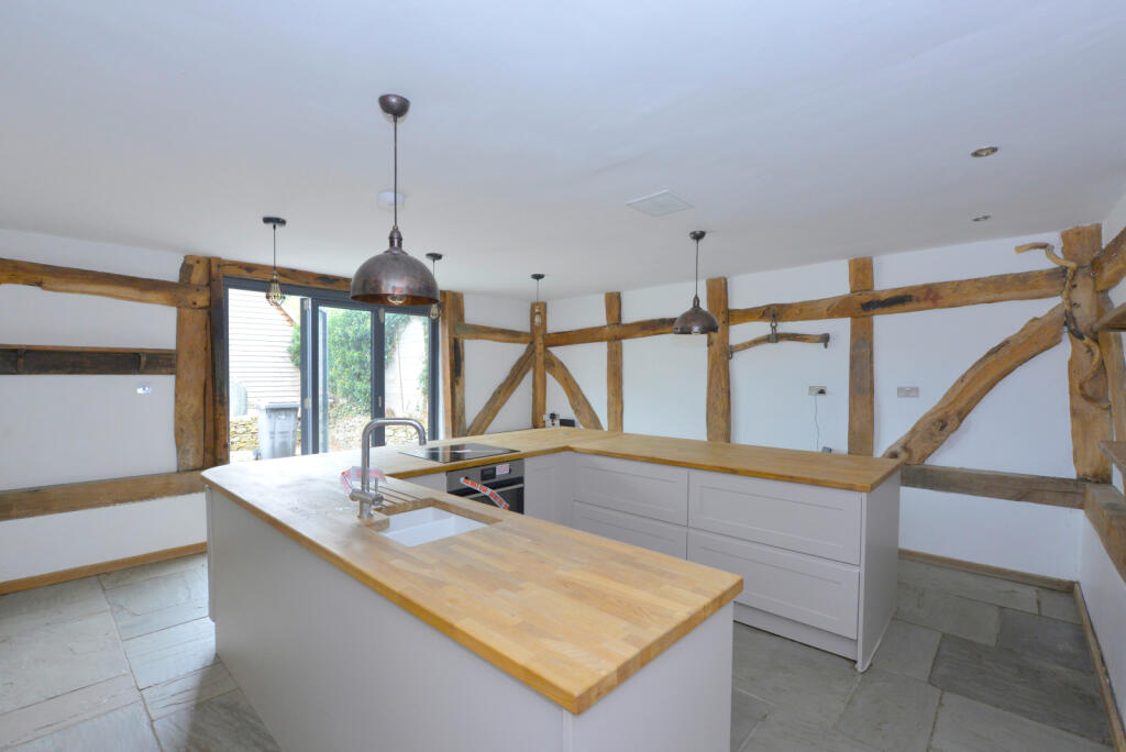 Tythe Barn, SHREWSBURY, SY5 6AA photo 4