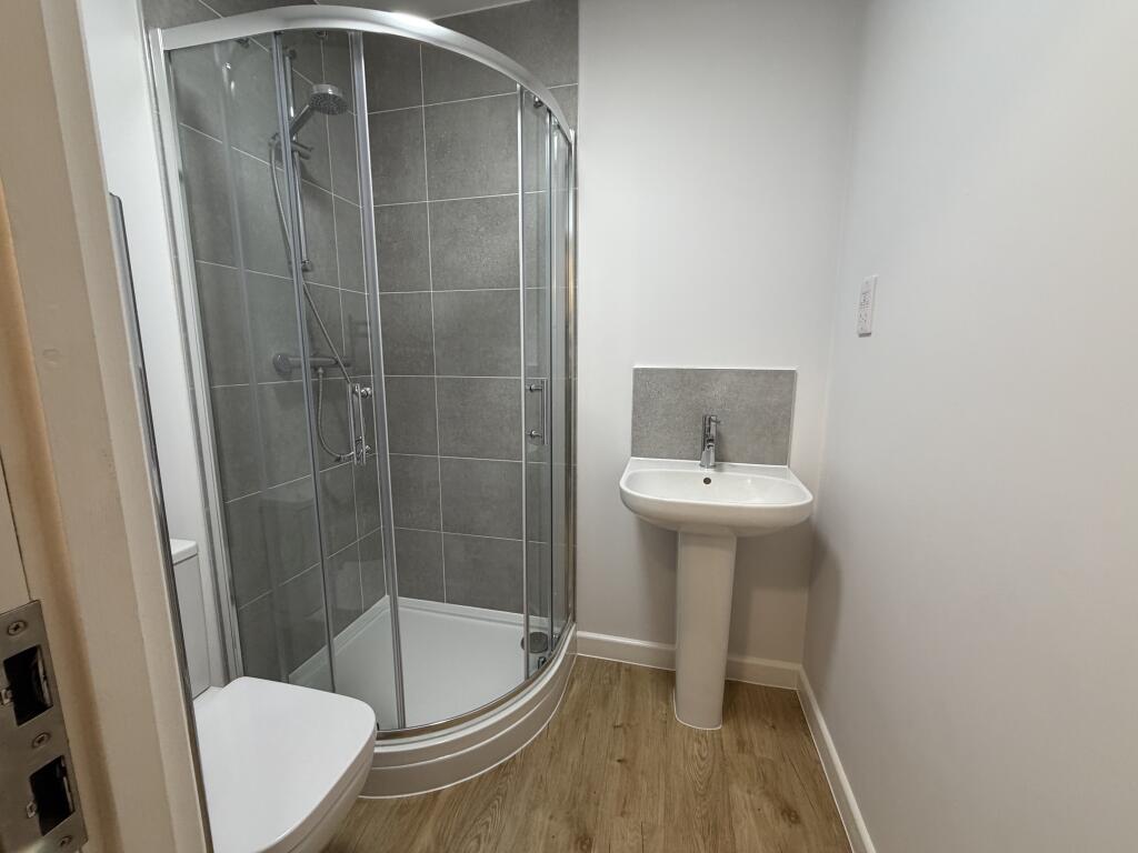 Apartment in Northampton, West Northamptonshire - View 4