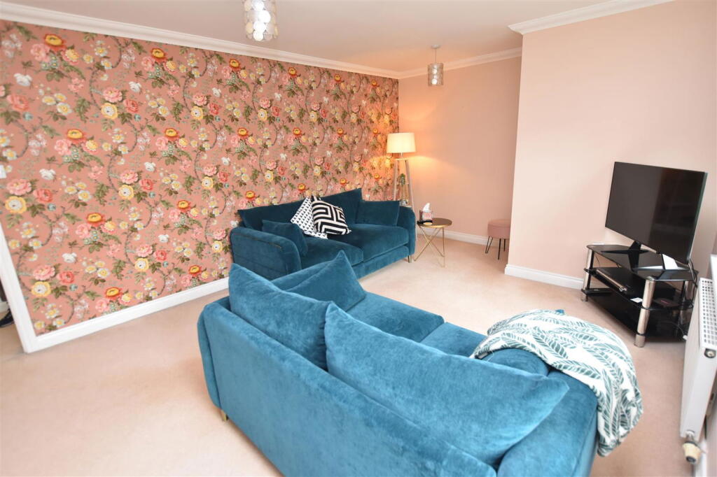 Storeton Road, Oxton photo 2