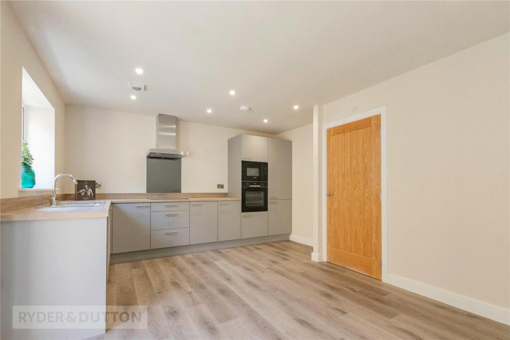 House in Kirklees, West Yorkshire - View 6