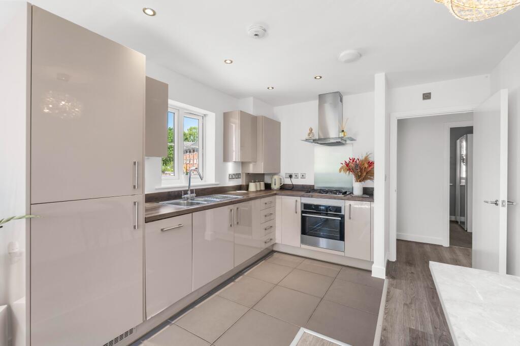 Apartment in London - View 5