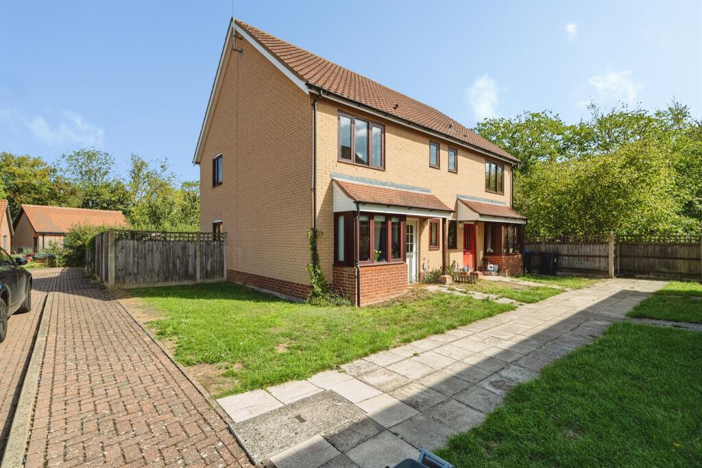 Main image of property: Tudor Close, Hoxne, Eye