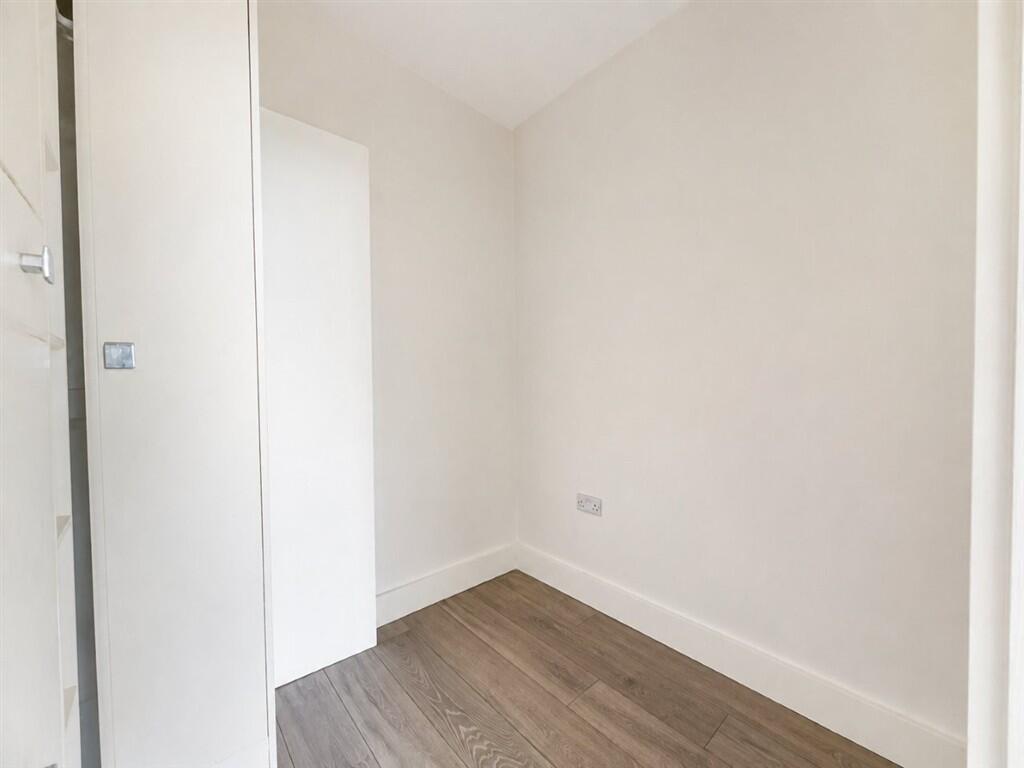 Apartment in Hove, Aldrington - View 5