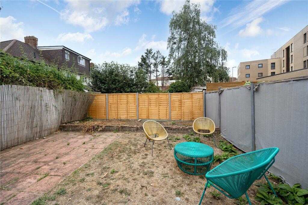 House in Twickenham - View 4