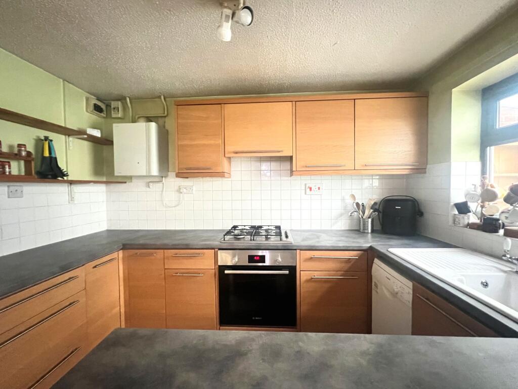 Hazel Close, Gloucester, GL2 photo 3