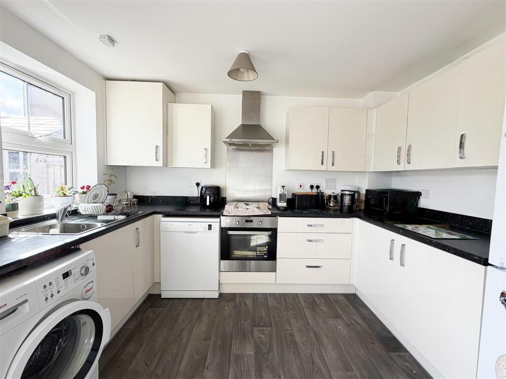 St. Martins Road, Eastbourne, BN22 0LG - View 6