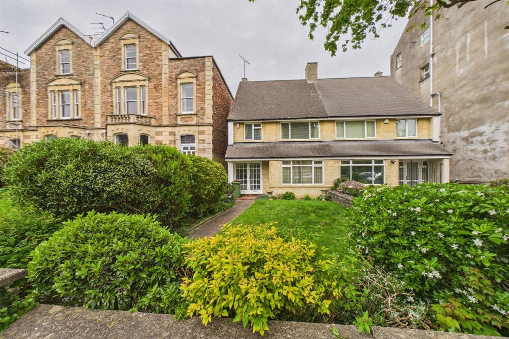 Main image of property: HOUSE | BASIC UPDATING | CLIFTON