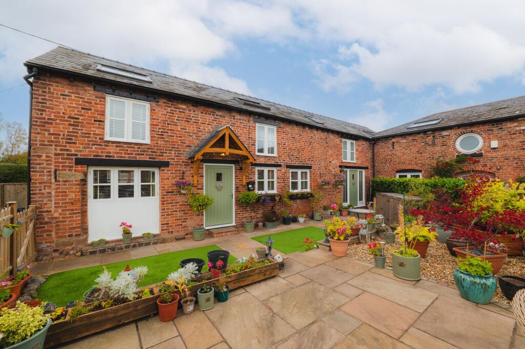 3-bed house on 5 Dunham Hall Mews, Dunham On The Hill, WA6 0LU, £500,000