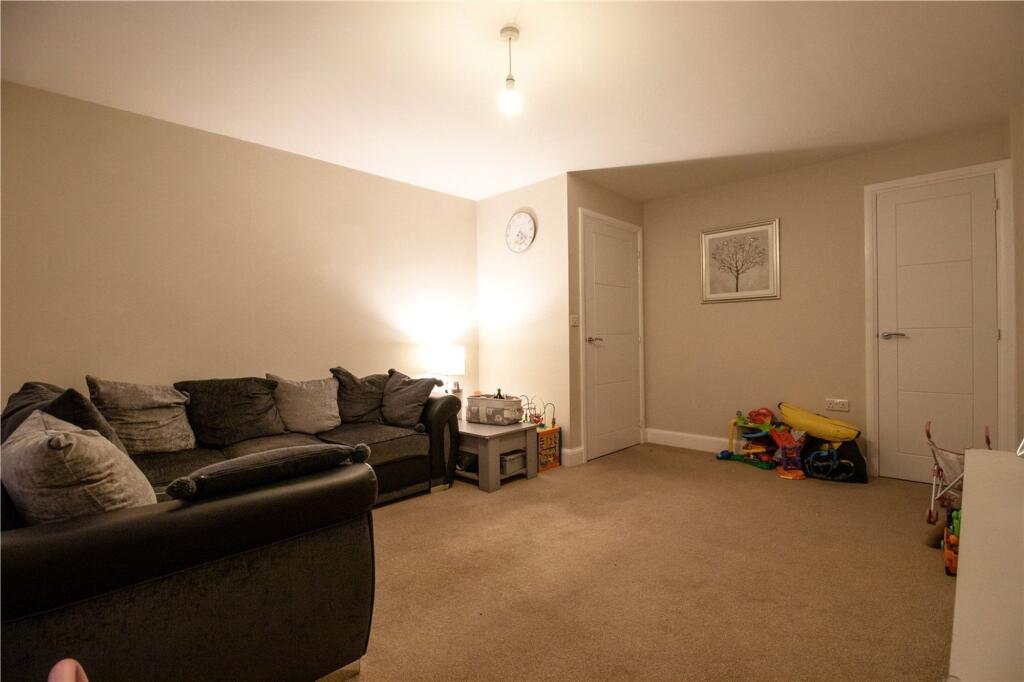 House in West Lindsey, Park Springs, Gainsborough - View 4