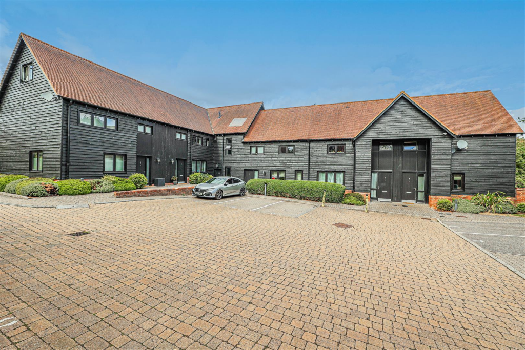 Main image of property: Pennine Way, Hemel Hempstead, HP2
