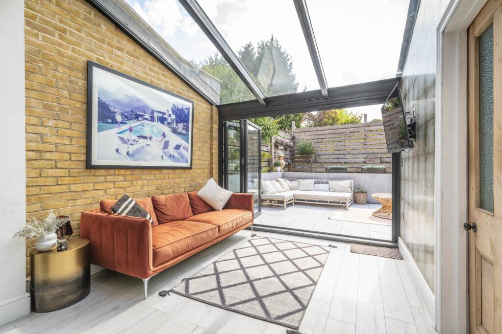 House in Tunbridge Wells, Kent - View 4