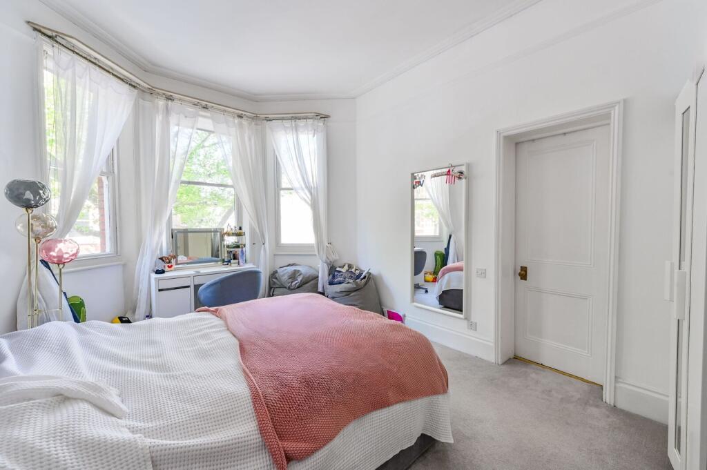 4 bedroom flat for rent