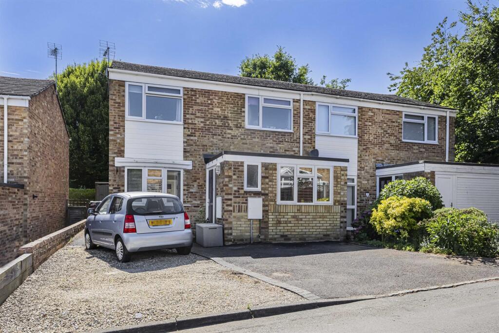 Main image of property: Ibstone Avenue, Caversham, Reading