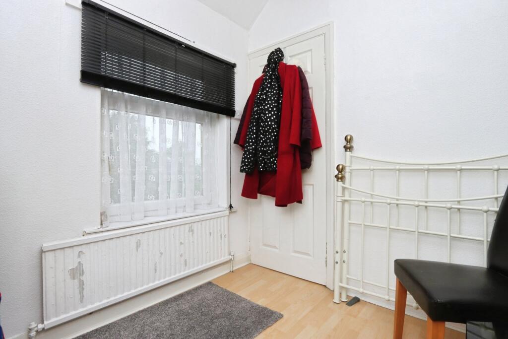 Ridgeway Drive, Sheffield, S12 - More