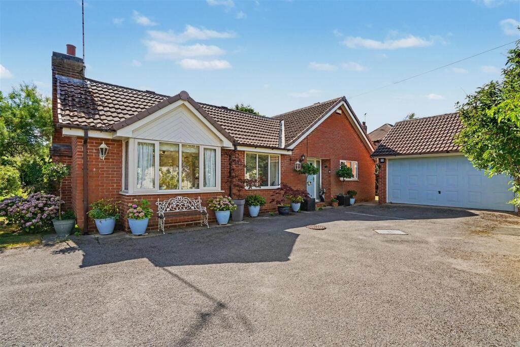 Main image of property: The Twitchell, Chilwell, Nottingham