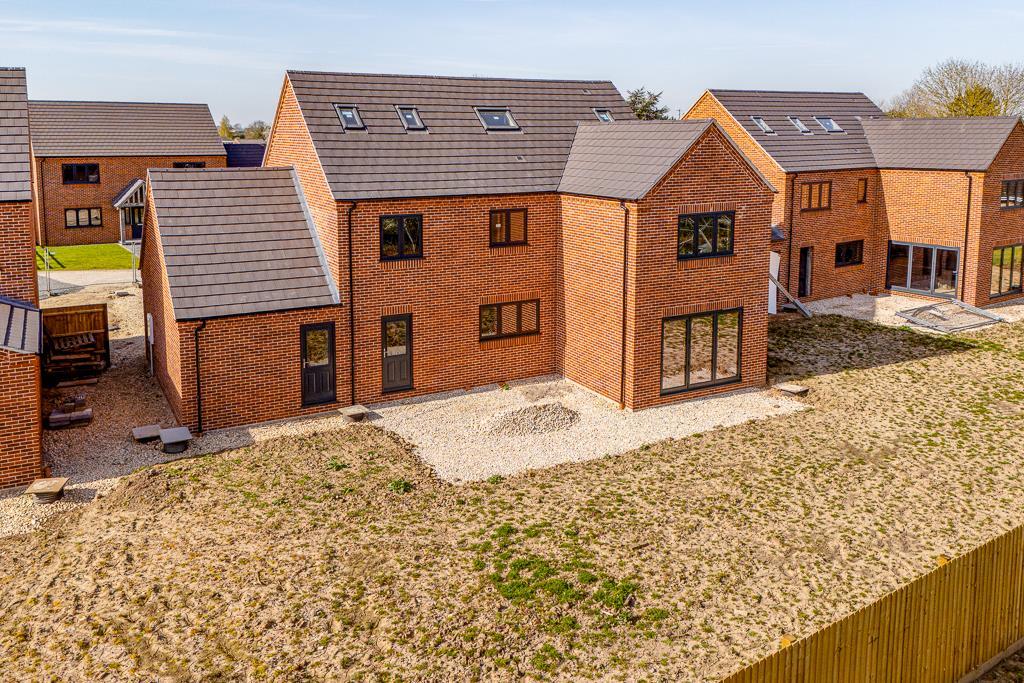 Bernhards Close, Donington, Spalding photo 2