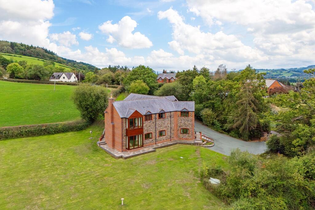 Leighton, Welshpool, SY21 photo 4