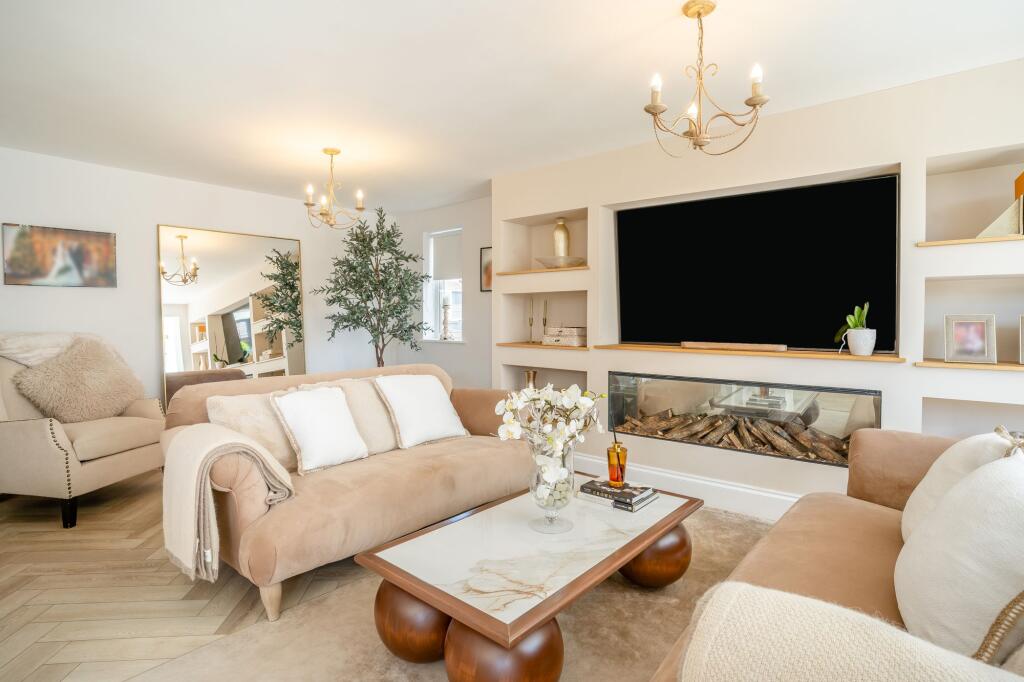 House in Newport, Langstone - More