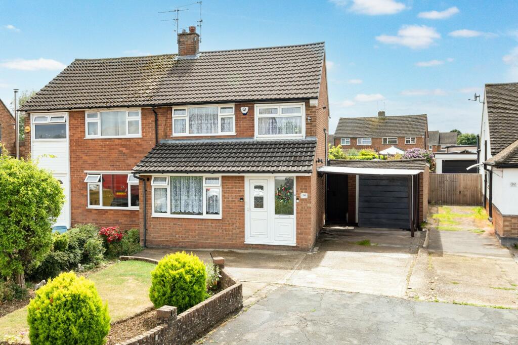 Main image of property: The Crescent, Caddington, LU1