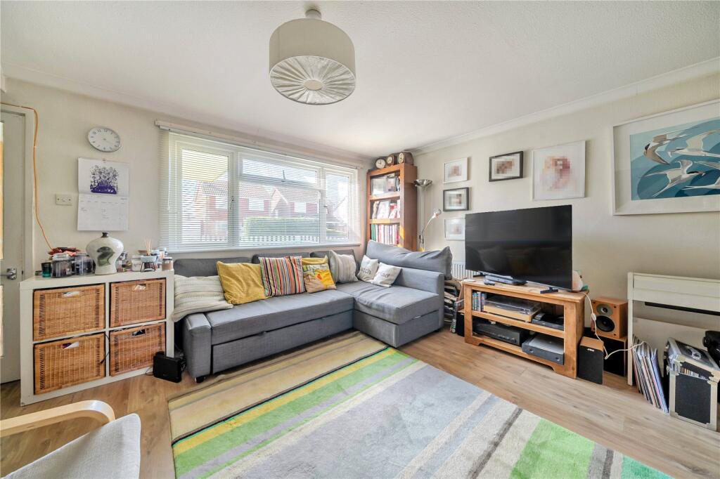Sutton Road, Speen, Newbury - View 2