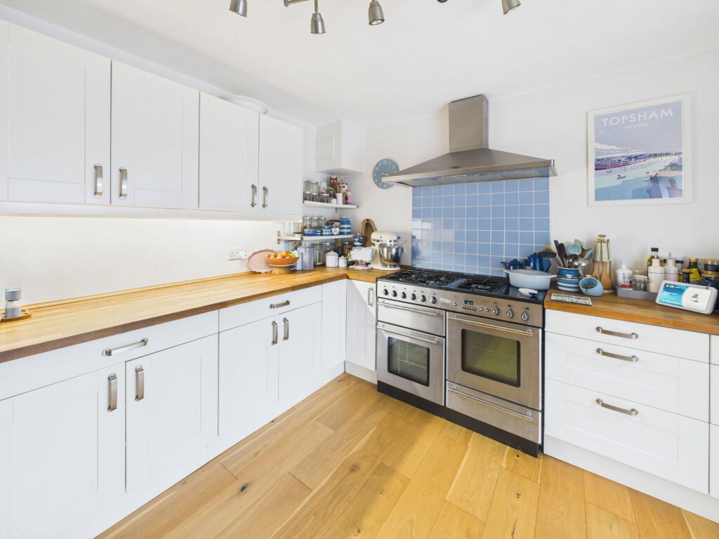 Courtfield Close, West Hill, Ottery St. Mary, EX11 1UT photo 4