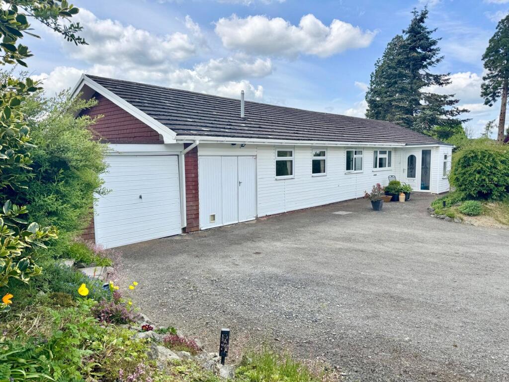 4-bed house on Dolau, Llandrindod Wells, Powys, £440,000