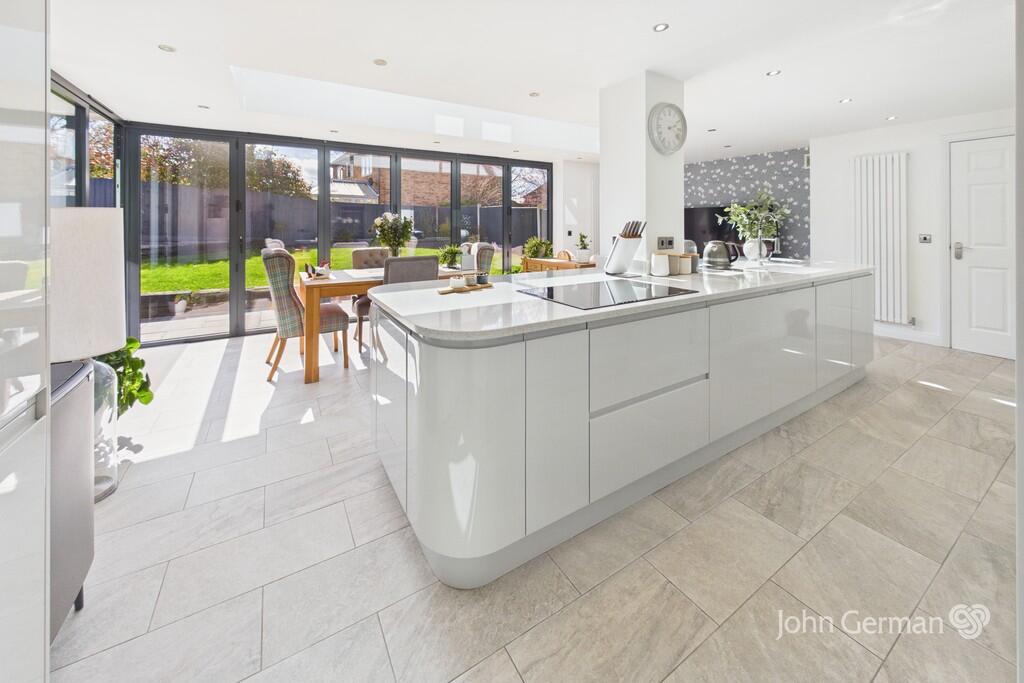 Demontfort Way, Uttoxeter photo 2
