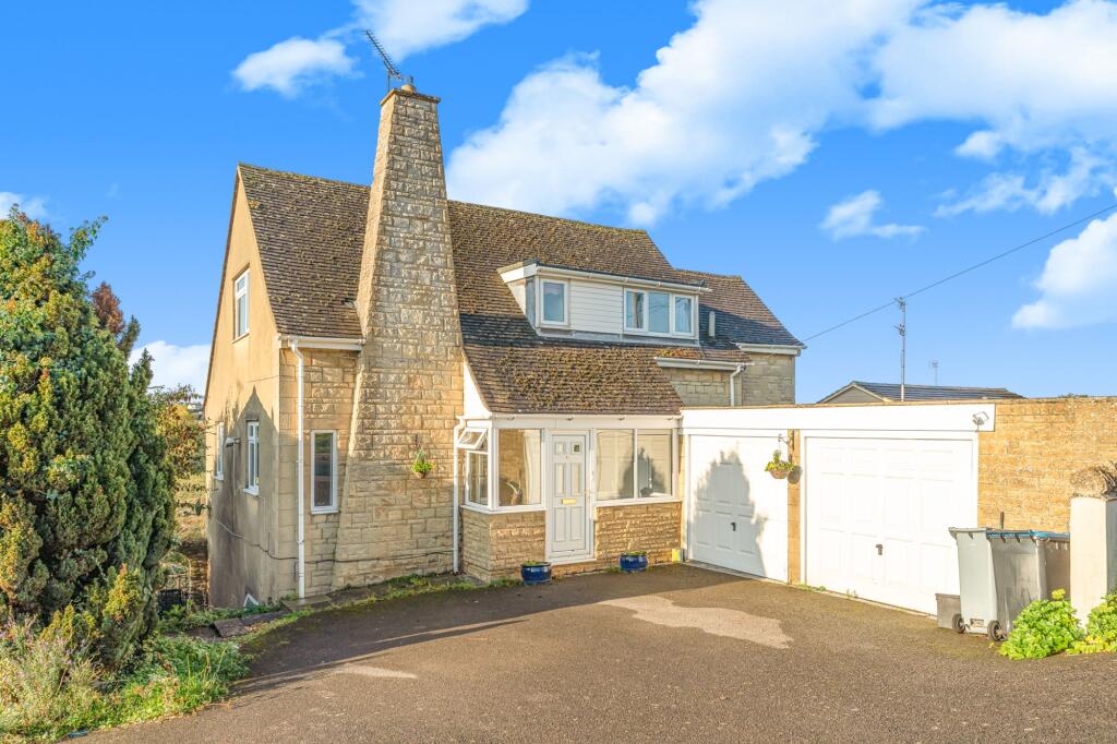 4-bed detached on Crawley Road, Witney, OX28, £600,000