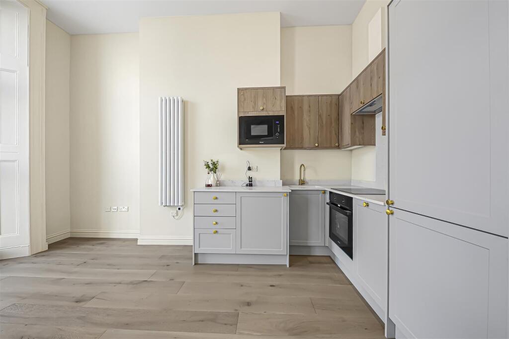 Apartment in London - View 3