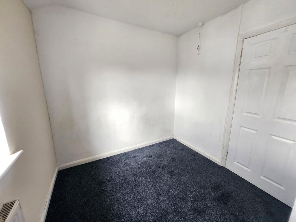 House in Dudley - View 5
