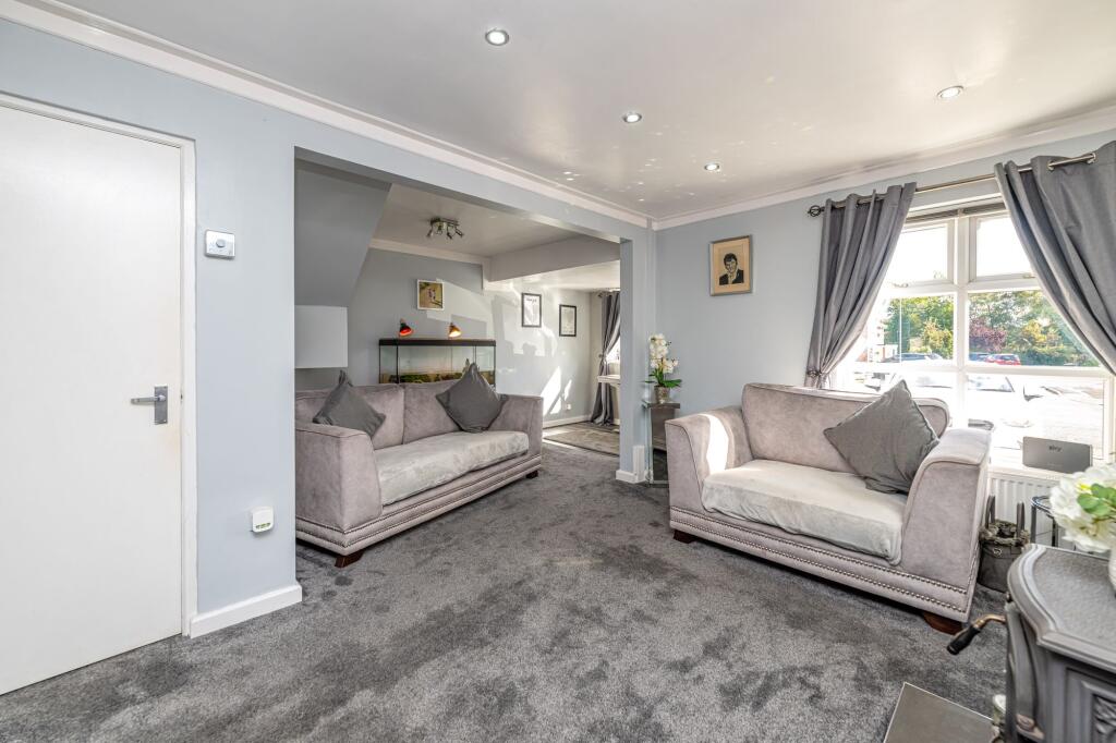 House in South Staffordshire, Wombourne - View 2