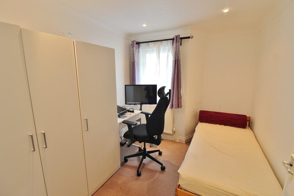 Apartment in Portsmouth - View 5