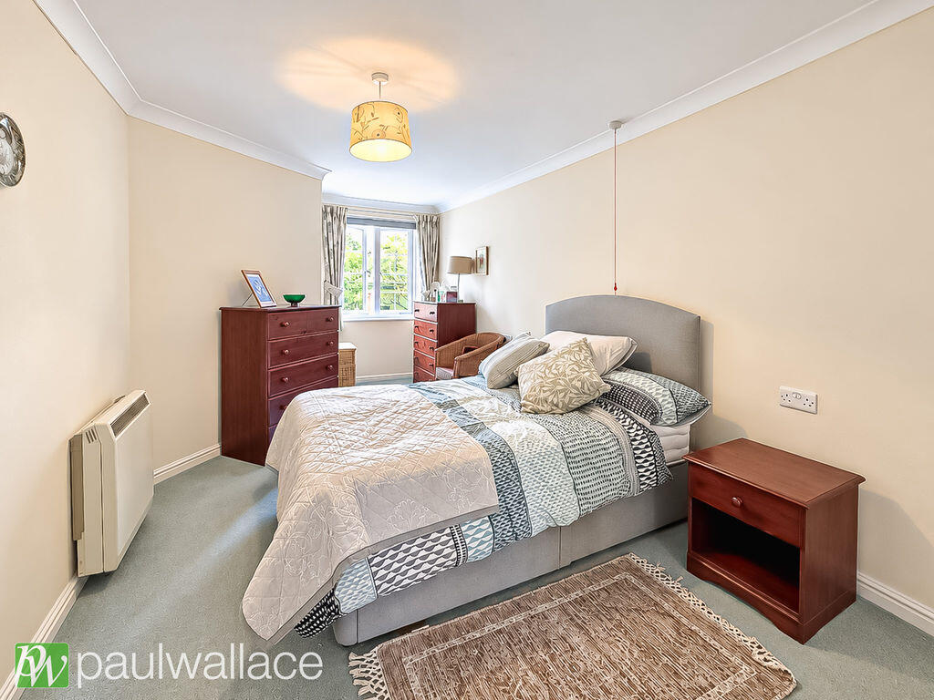 Apartment in Enfield - View 4