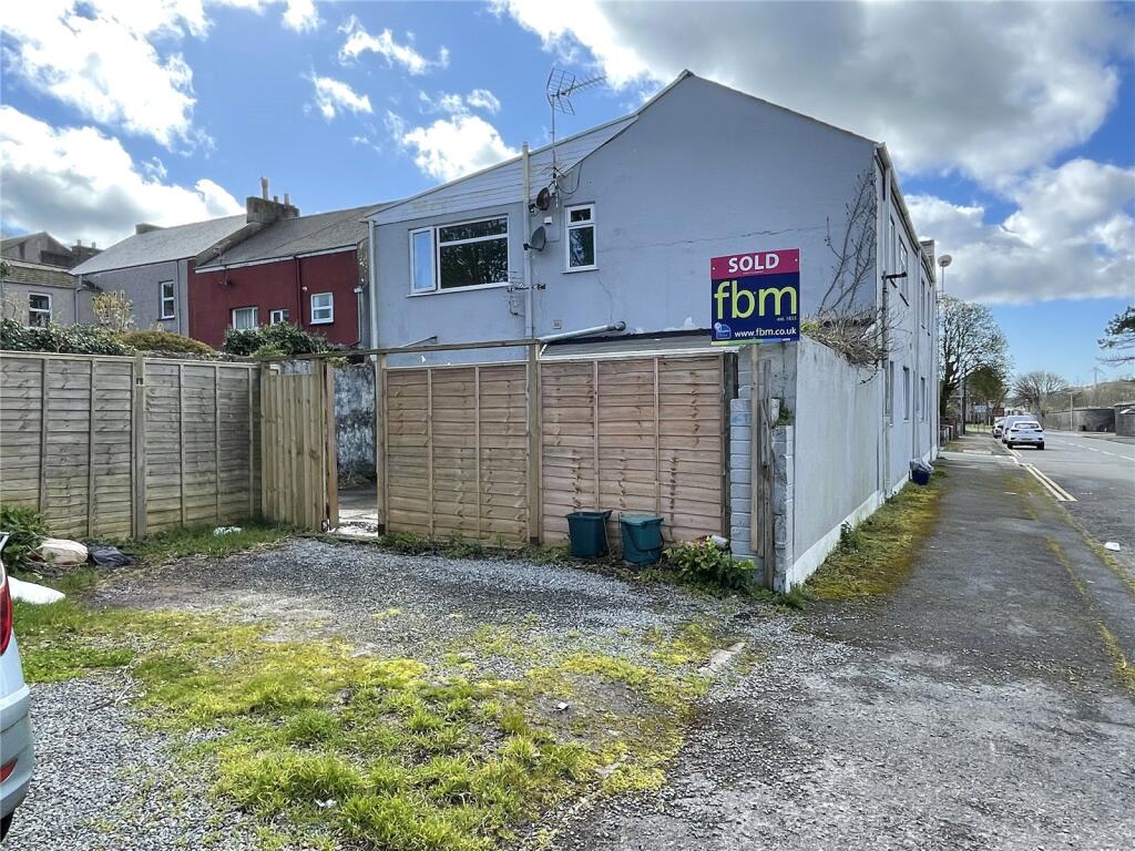 Main image of property: Old Navy Inn, 8 Melville Street, Pembroke Dock, Pembrokeshire, SA72