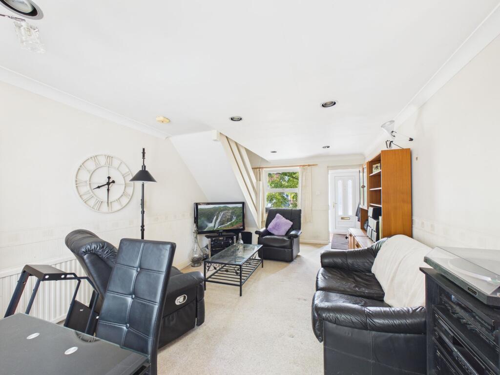Chilcombe Way, Lower Earley, RG6 - View 6
