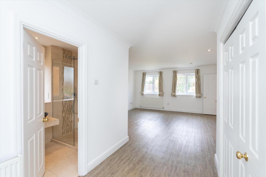 Grange Park Place, Wimbledon, London, SW20 – další