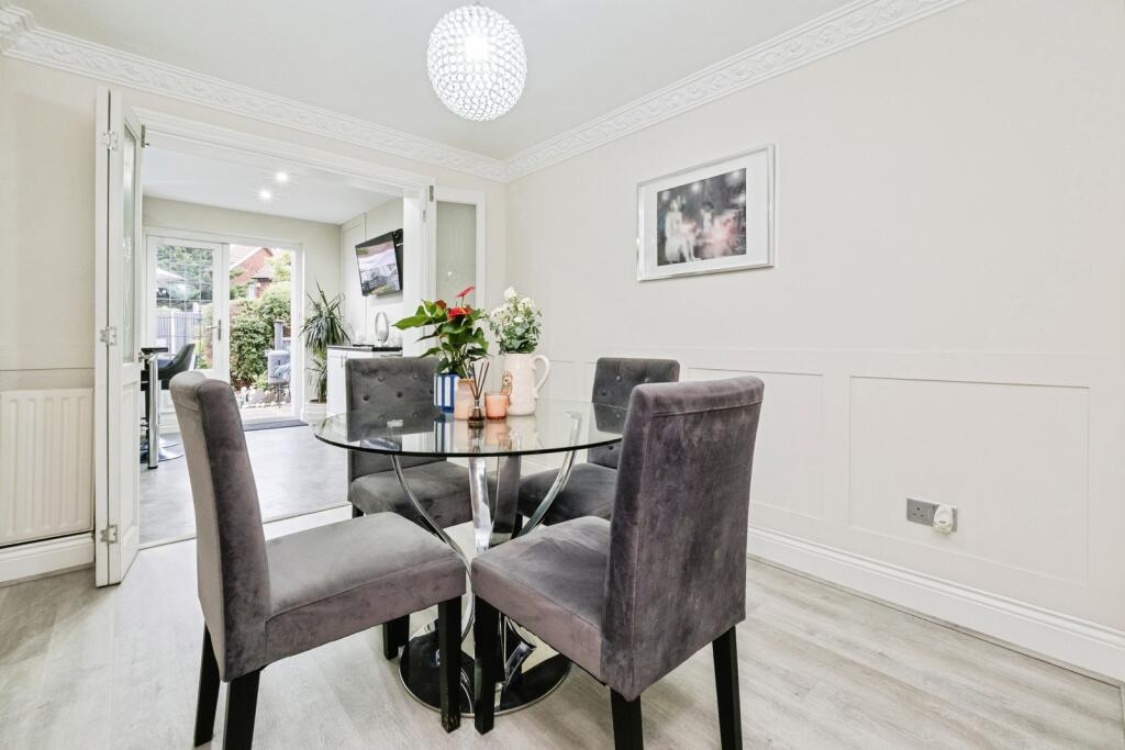 House in Romford - View 5