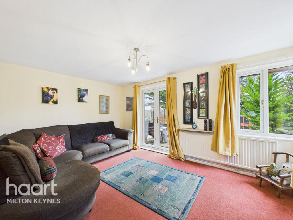 Lacy Drive, MILTON KEYNES photo 3