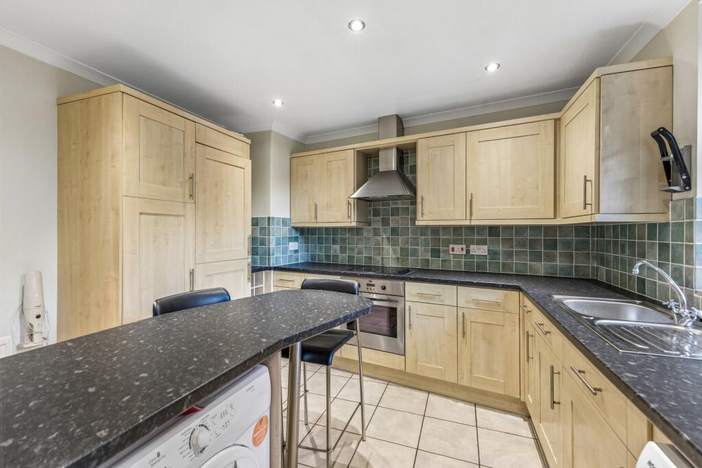 House in Bannockburn, Hillpark, Broomridge - More
