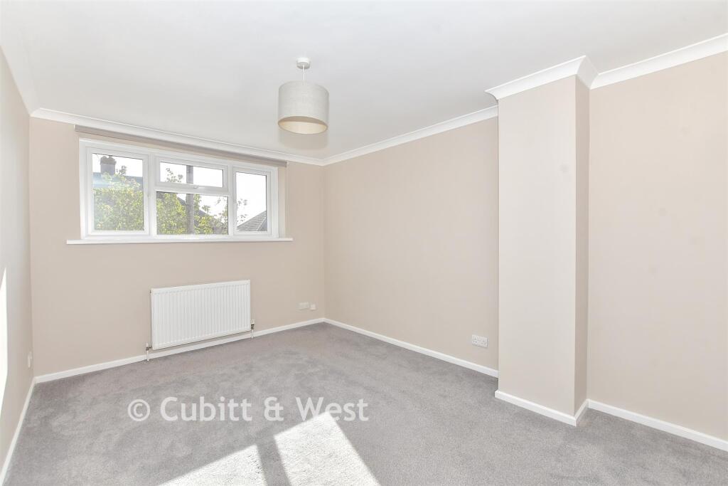 House in Portsmouth, Drayton - View 4