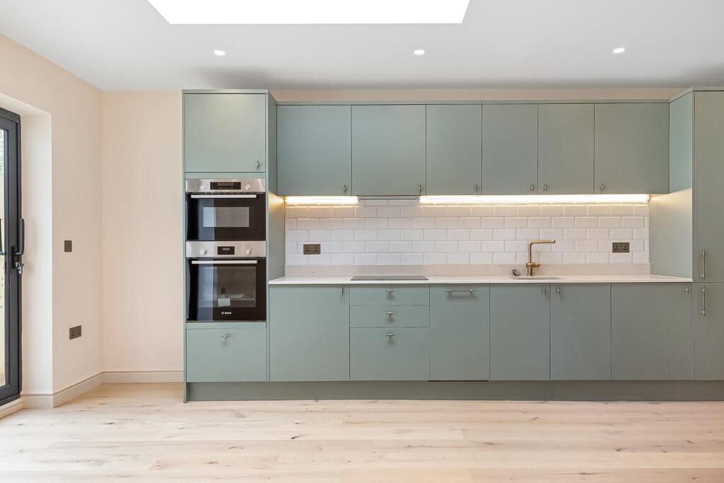 Main image of property: Brixton HIll, SW2