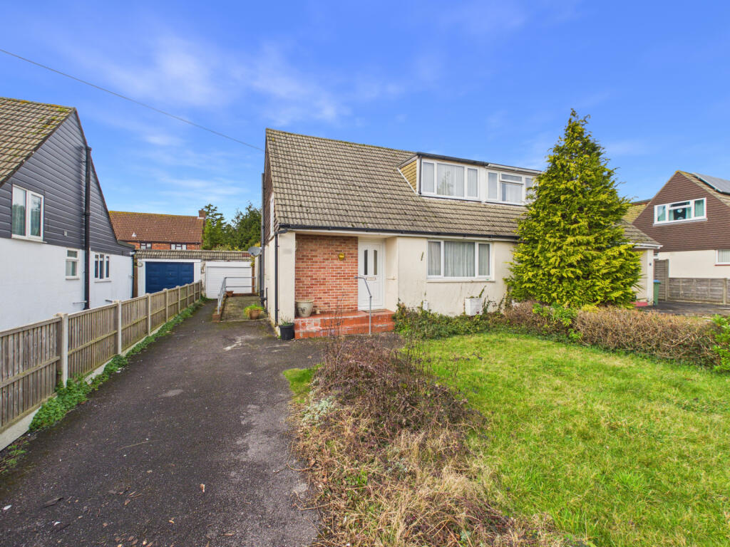 Main image of property: Locks Heath Park Road, Locks Heath, SO31 6LY