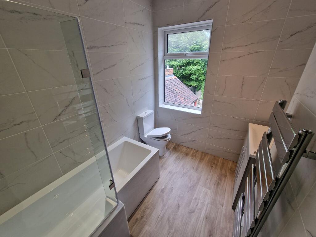 House in Stoke-on-Trent - View 4